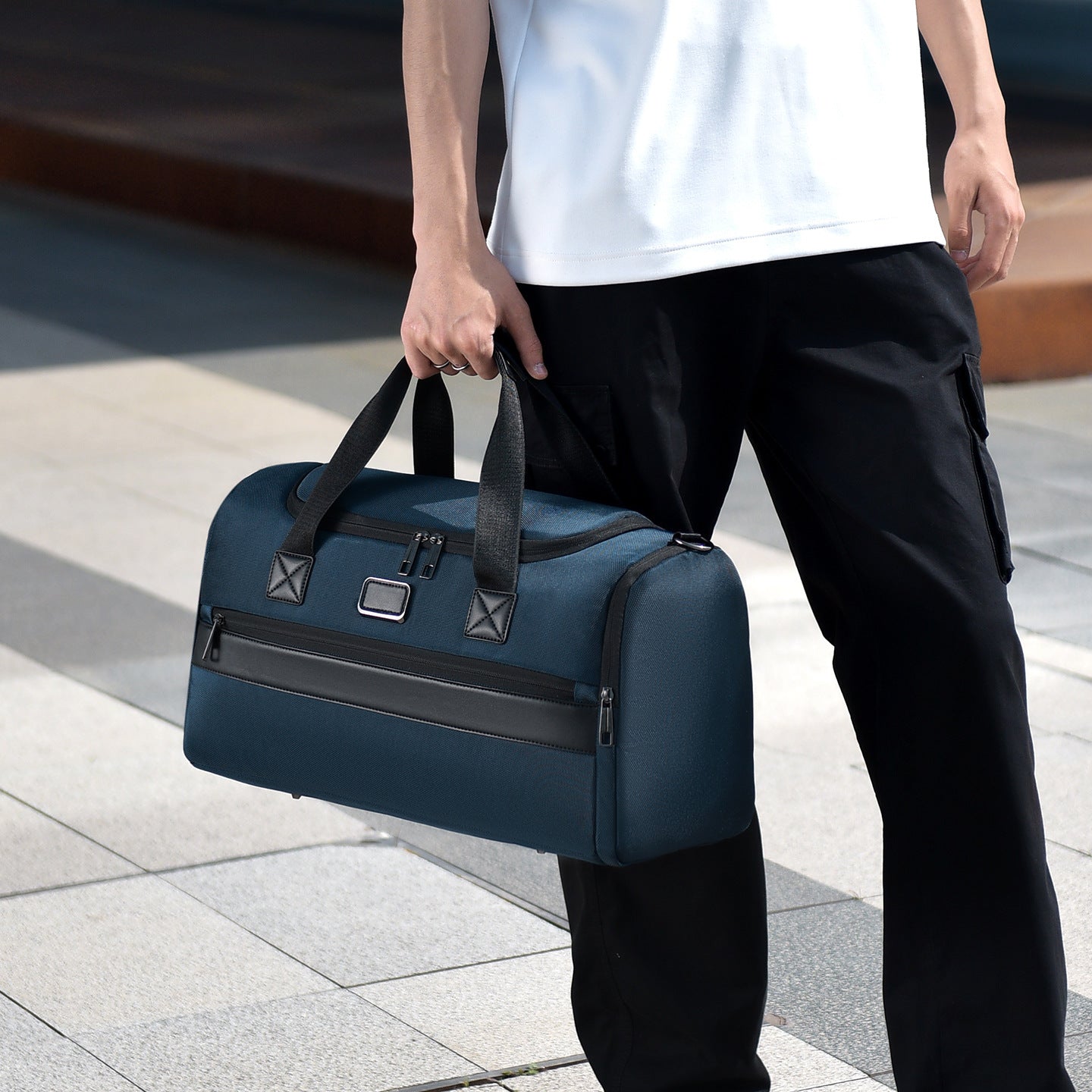 Cross border new portable travel bag for men with dry wet separation, sports and fitness bag, high-end feeling, short distance business travel luggage bag
