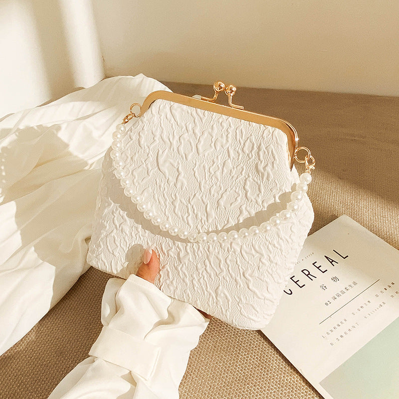 Foreign trade mobile phone bag 2026 new cloud qipao women's bag pearl chain crossbody bag Japanese mouth gold makeup bag